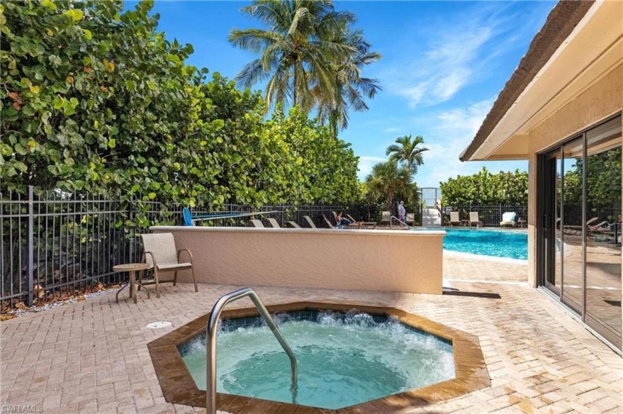 The Sea-Winds Condo I Renovated Beachfront 2 Bed 2 Bath Condo Marco Island Exterior foto